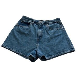 Levi’s high loose denim shorts size 30